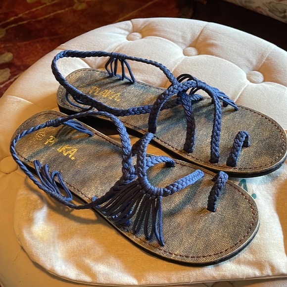 Plaka handwoven sandals - Picture 2 of 8